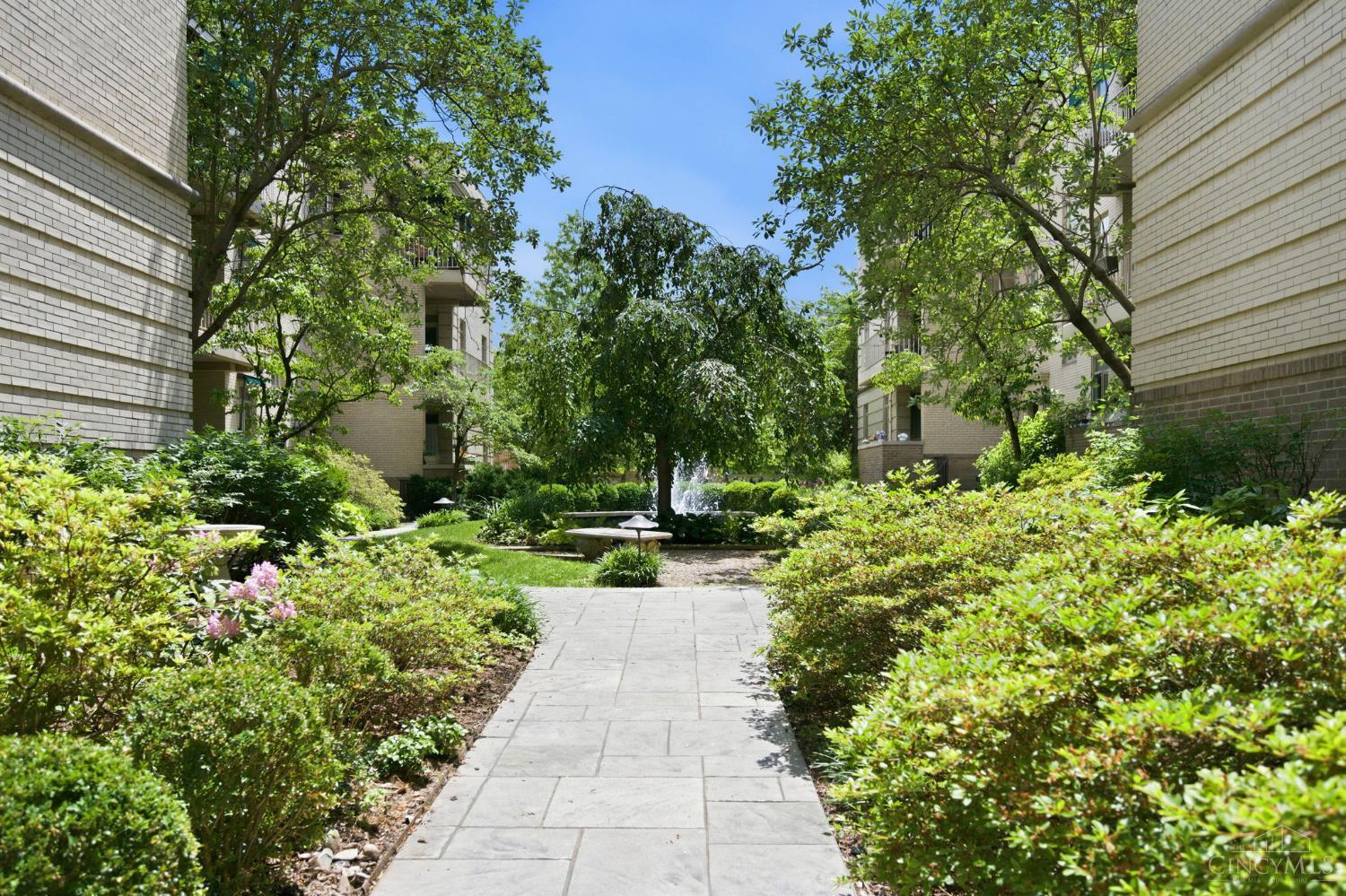 2372 Madison Road, Unit W3D Cincinnati, OH 45208 - Photo 49 of 54