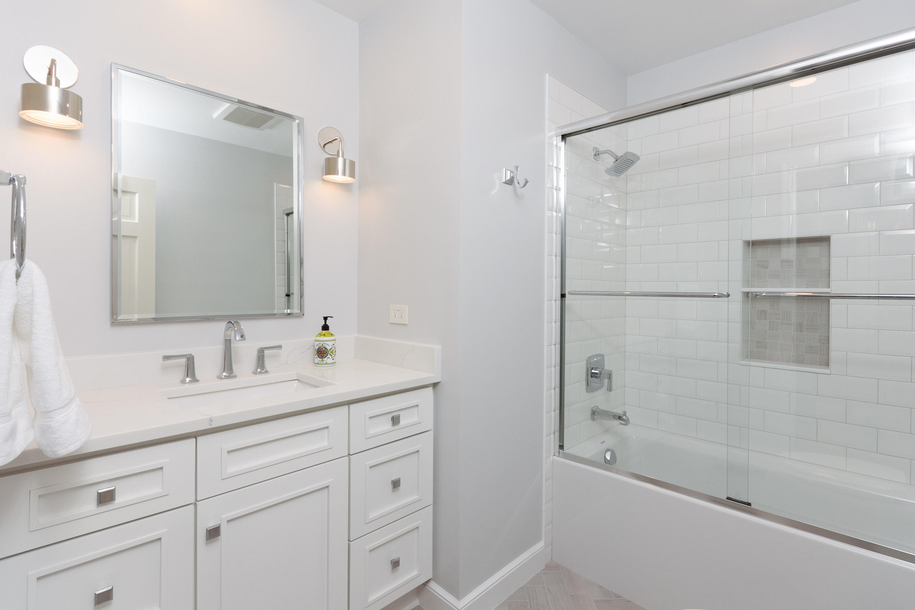 116 Ridge Acres Road Darien, CT 06820 - Photo 25 of 44 a bathroom with a bathtub shower sink vanity and mirror