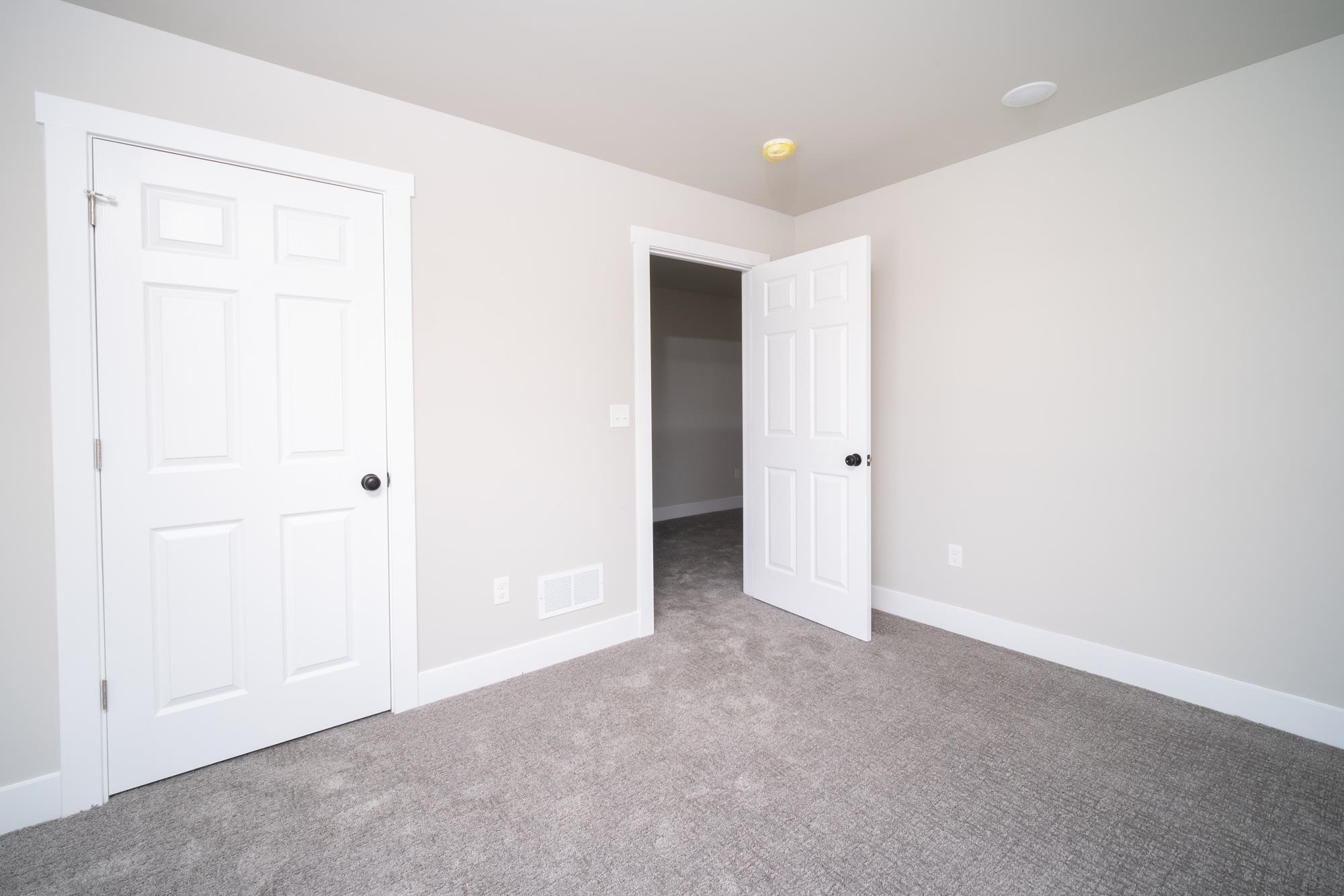 9627 Lismore Road Roscoe, IL 61073 - Photo 15 of 27 Gallery Image 15