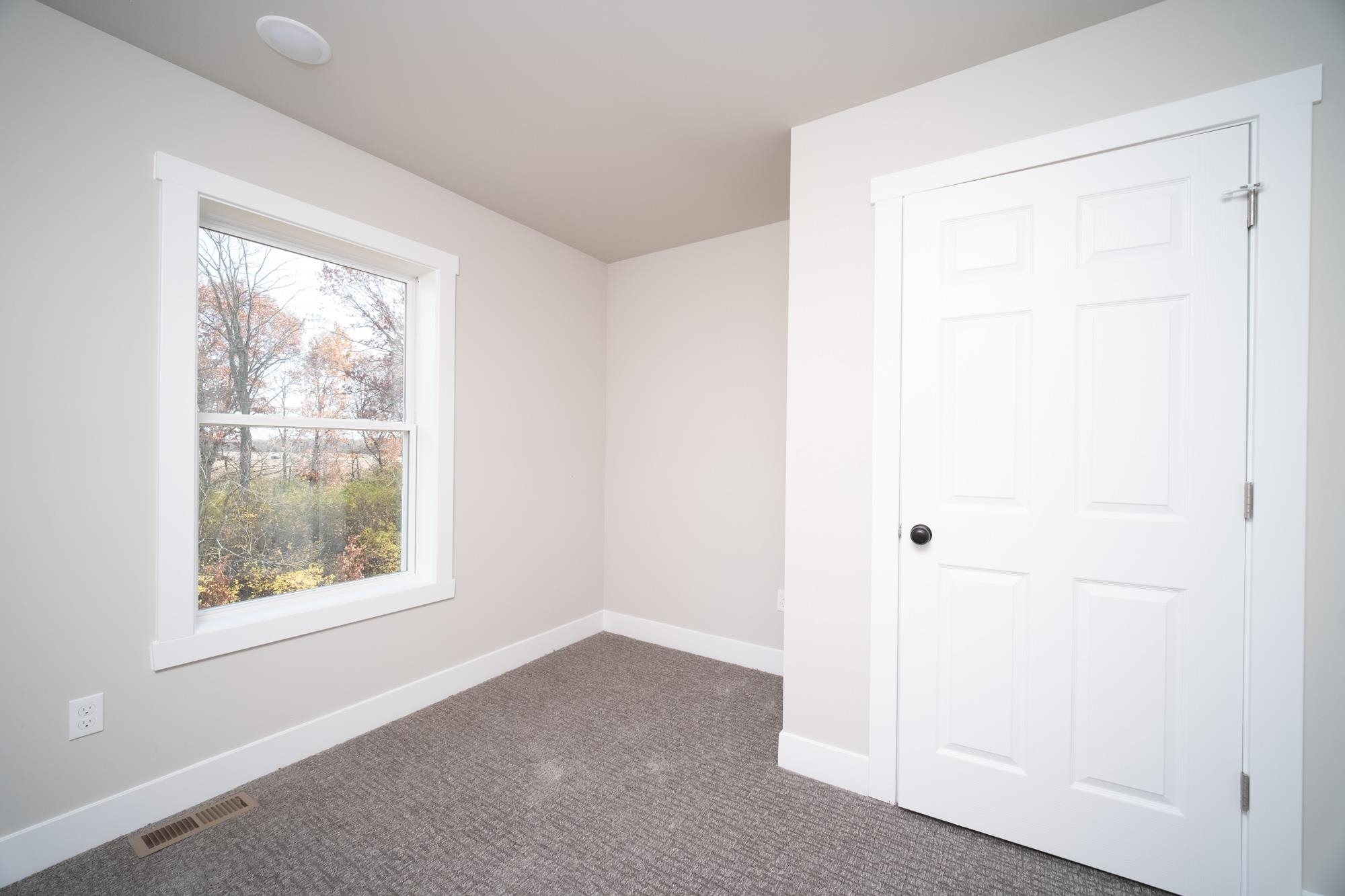 9627 Lismore Road Roscoe, IL 61073 - Photo 18 of 27 Gallery Image 18