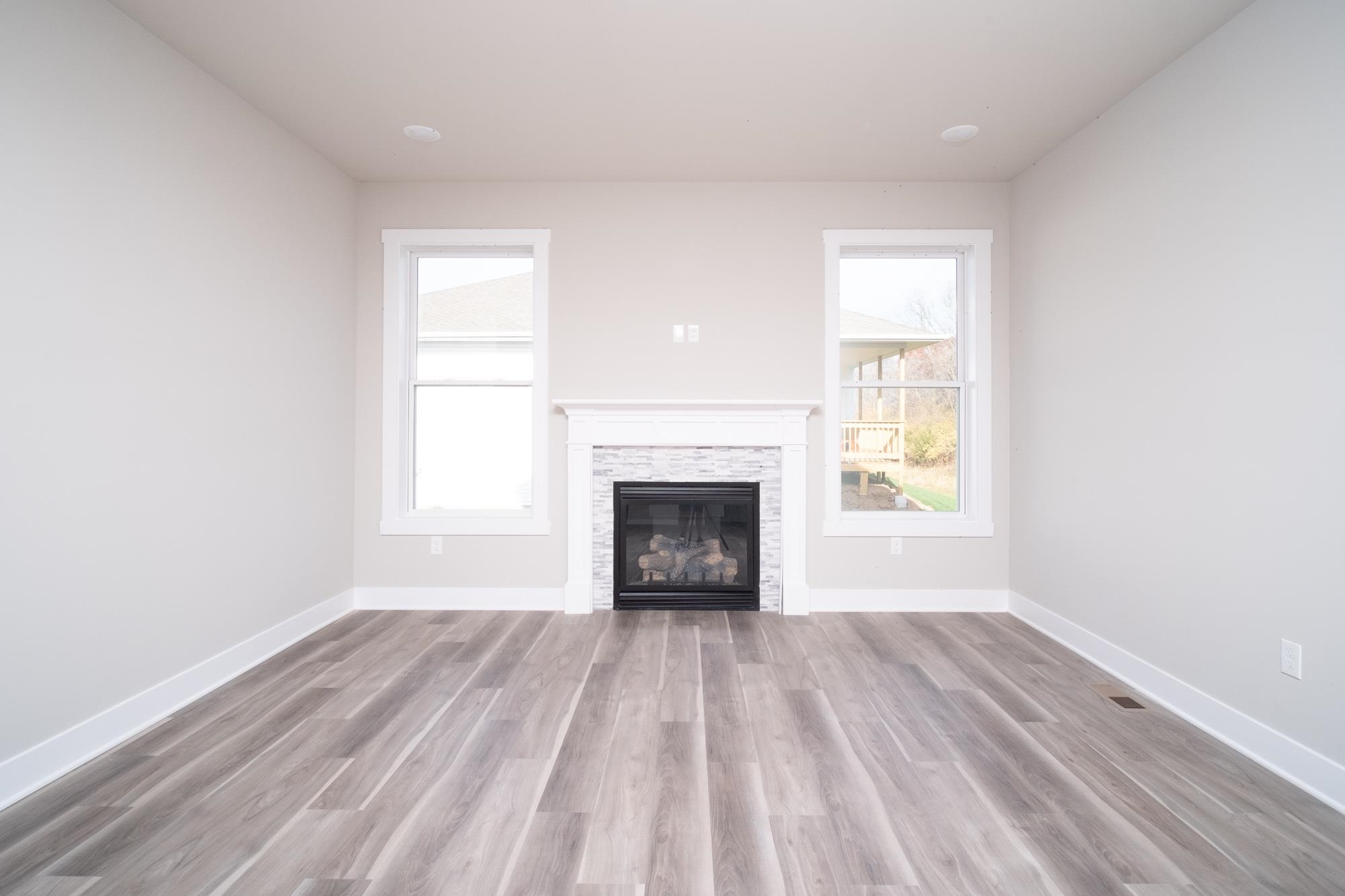 9627 Lismore Road Roscoe, IL 61073 - Photo 6 of 27 Gallery Image 6