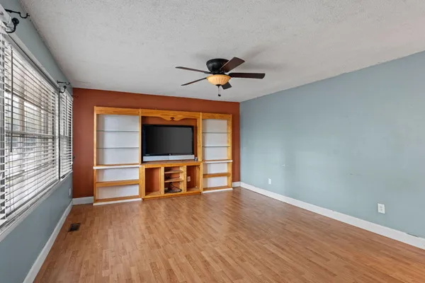 $219,900 | 110 Fairhill Avenue, Calhoun, TN 37309