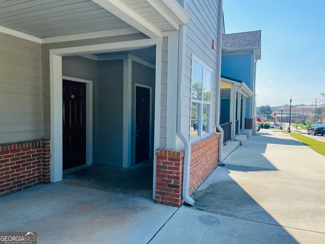 $1,395 | 615 Jefferson Street, Unit B, LaGrange, GA 30240