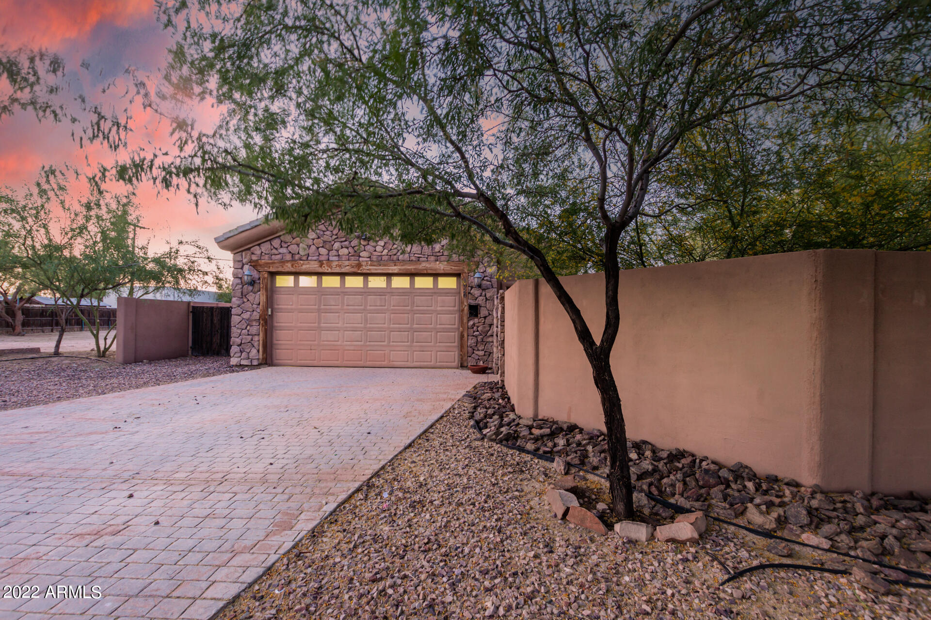 1020 East Curry Road Tempe, AZ 85288 - Photo 2 of 31 0001-01-Curry