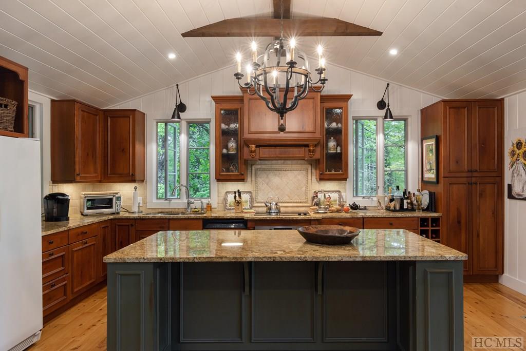 519 Round Hill Road Sapphire, NC 28774 - Photo 11 of 41 Gallery Image 11