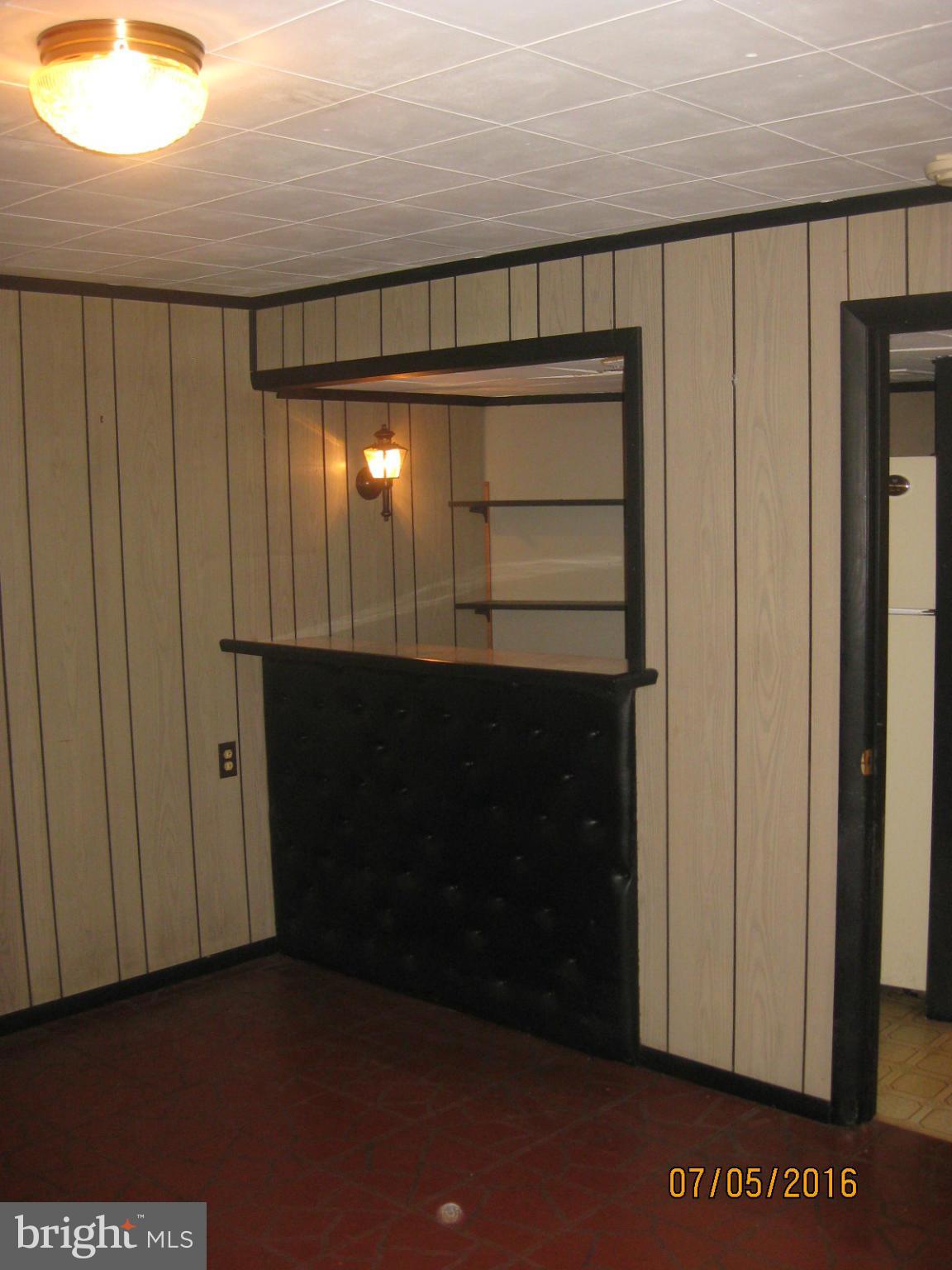 8303 Alston Road Baltimore, MD 21204 - Photo 13 of 21 Family Room