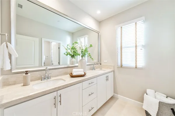 $1,995,000 | 211 Canvas, Irvine, CA 92620