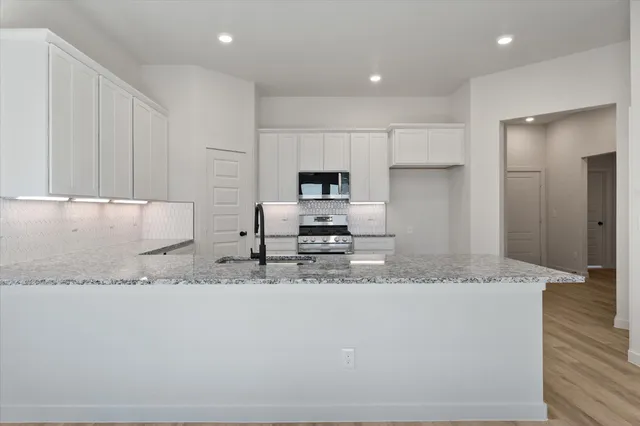 $262,000 | 2002 Cottonwood Avenue, Wolfforth, TX 79382