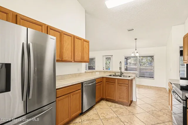 $390,000 | 2098 Jupiter Boulevard Southwest, Palm Bay, FL 32908