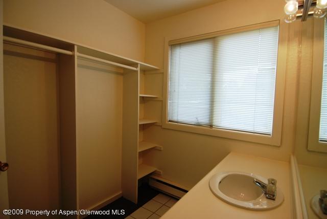 330 Meadow Ranch Road, Unit C22 Snowmass Village, CO 81615 - Photo 8 of 12 bathroom