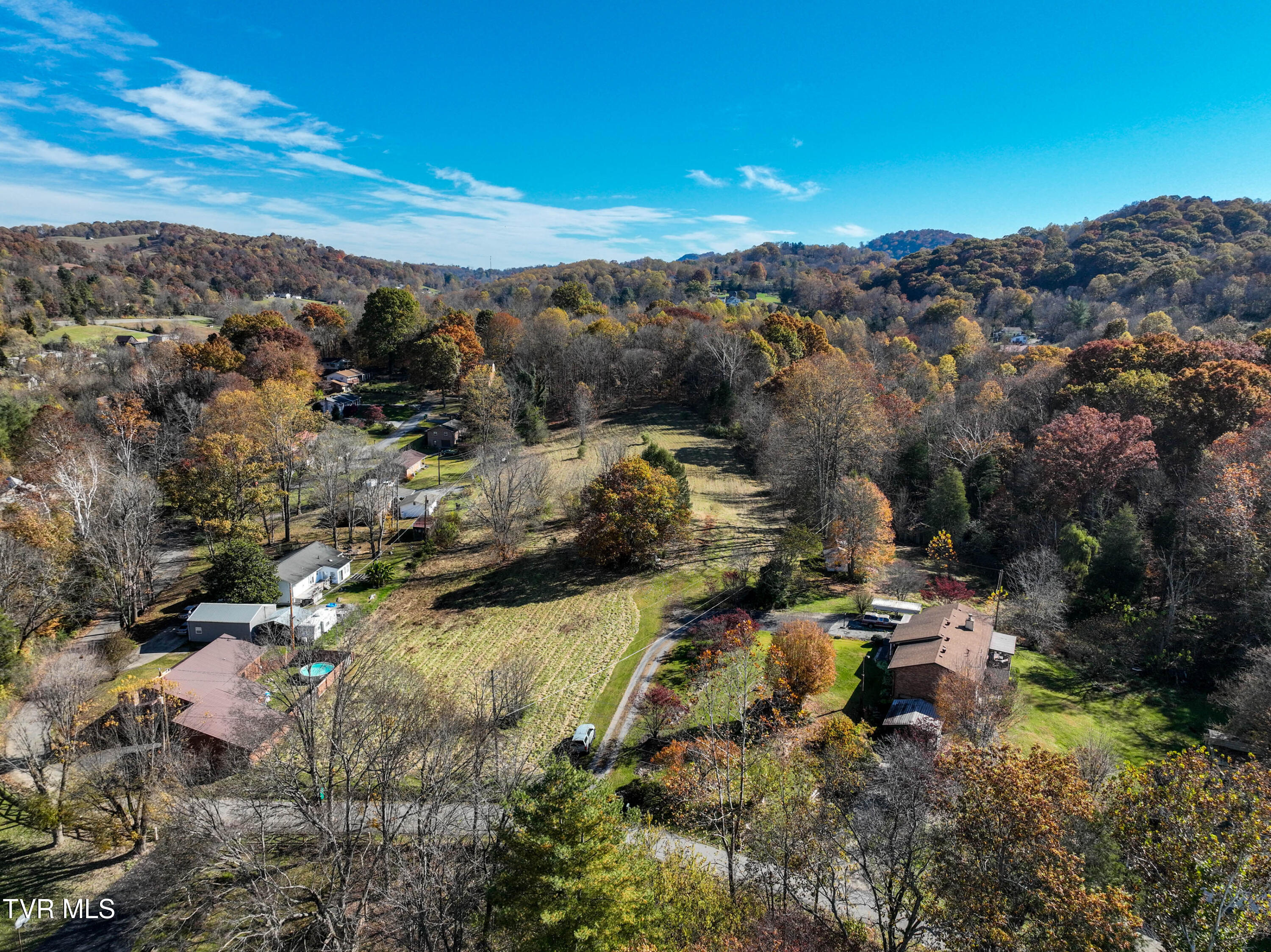297 Bluff Road Blountville, TN 37617 - Photo 9 of 26 9