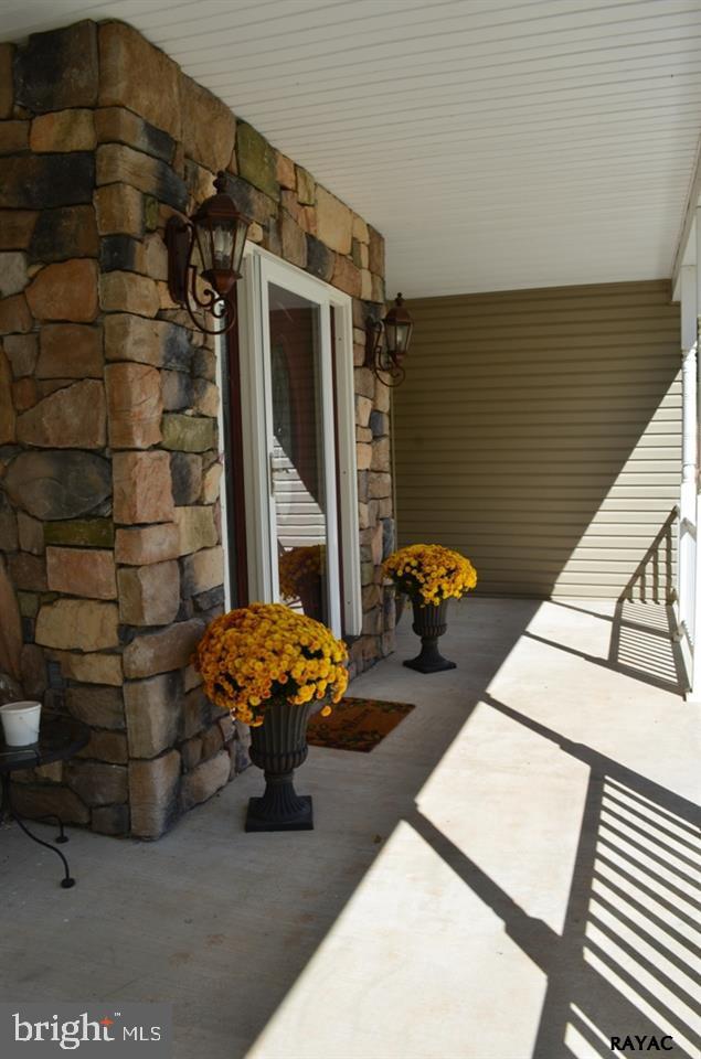 1595 Sheepbridge Road York, PA 17406 - Photo 4 of 29