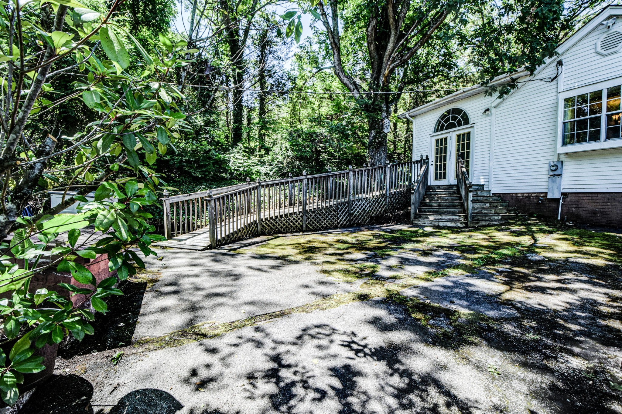 816 Deaderick Road Knoxville, TN 37920 - Photo 3 of 40 Gallery Image 3