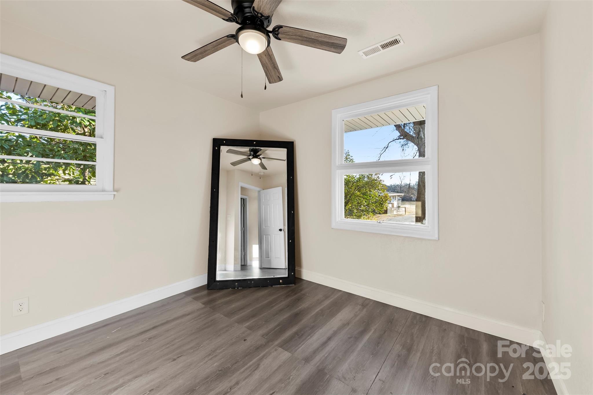 5528 Queen Anne Road Charlotte, NC 28217 - Photo 14 of 27