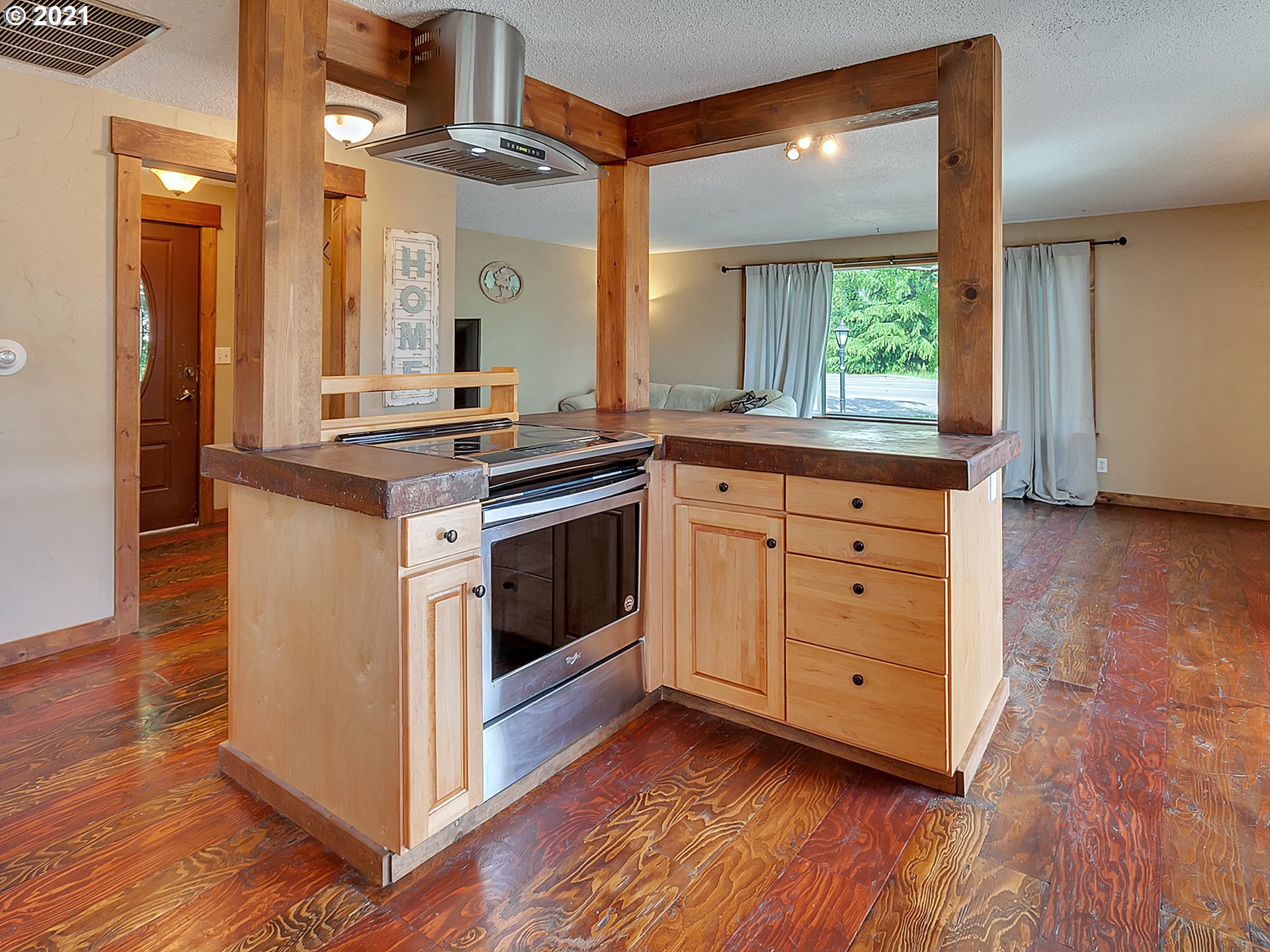 435 North Fir Villa Road Dallas, OR 97338 - Photo 12 of 31