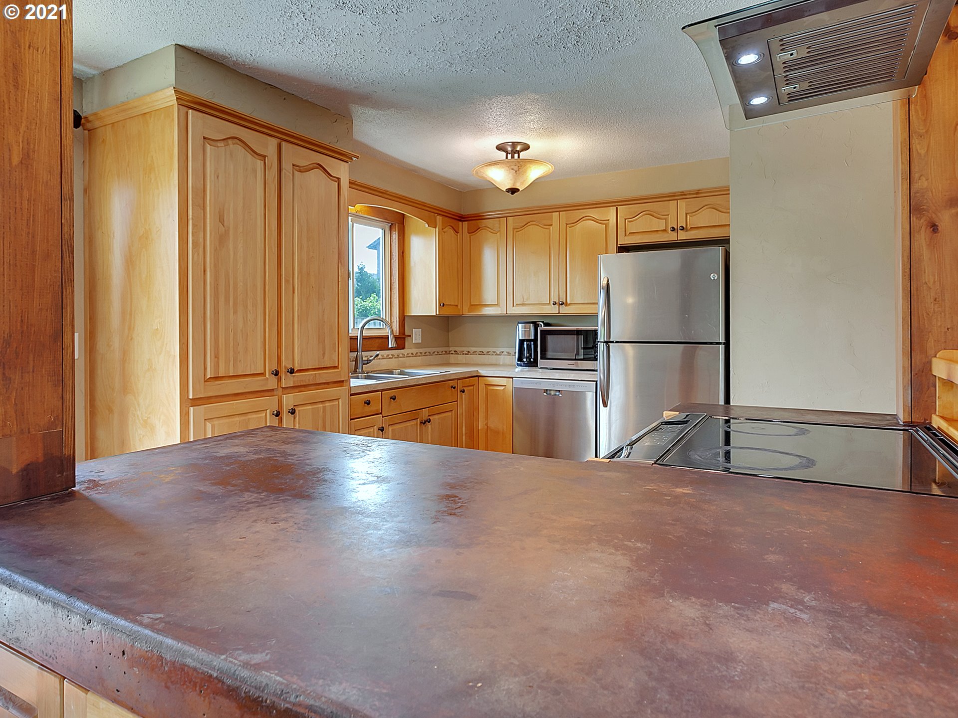 435 North Fir Villa Road Dallas, OR 97338 - Photo 15 of 31