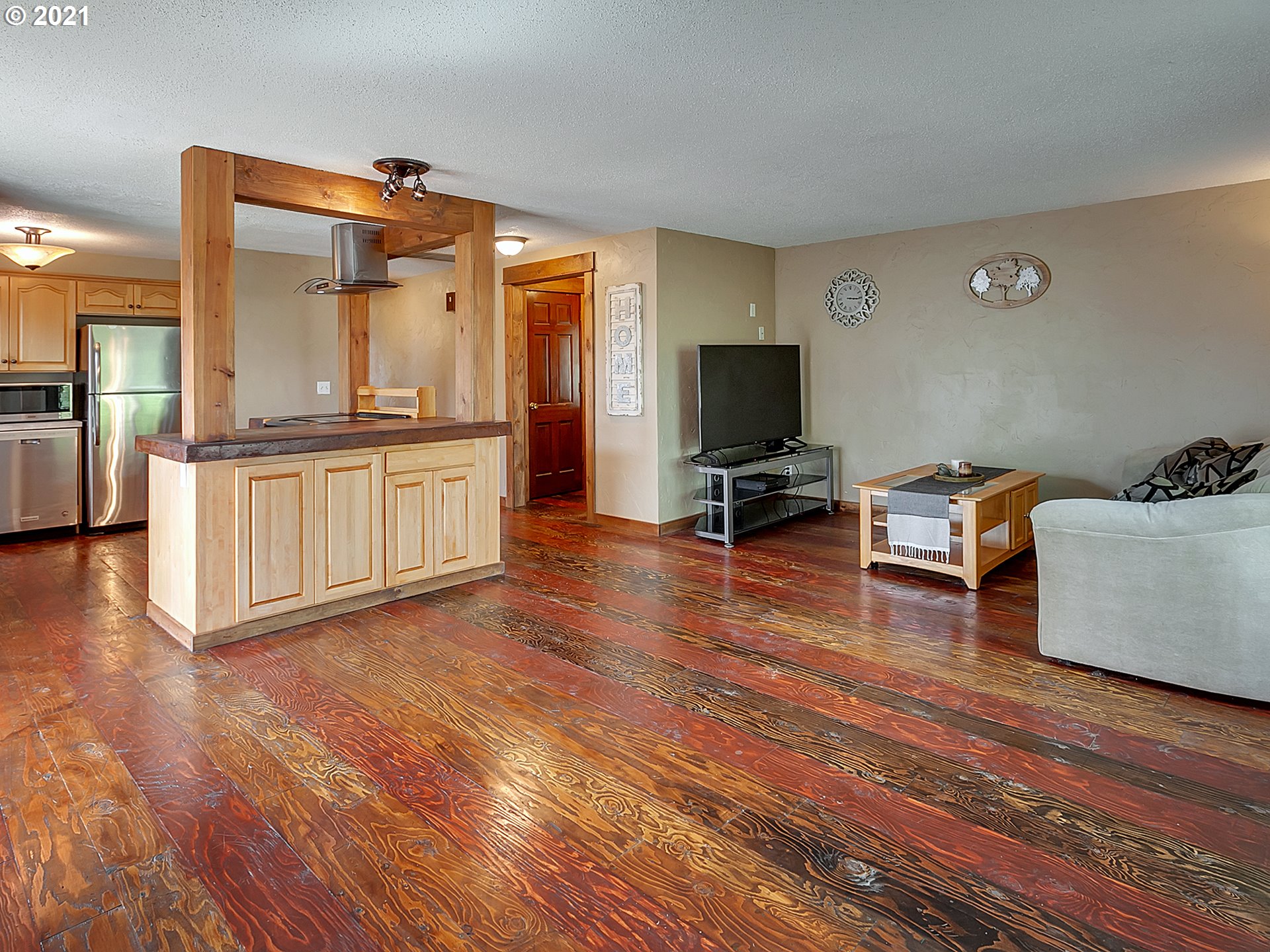435 North Fir Villa Road Dallas, OR 97338 - Photo 5 of 31