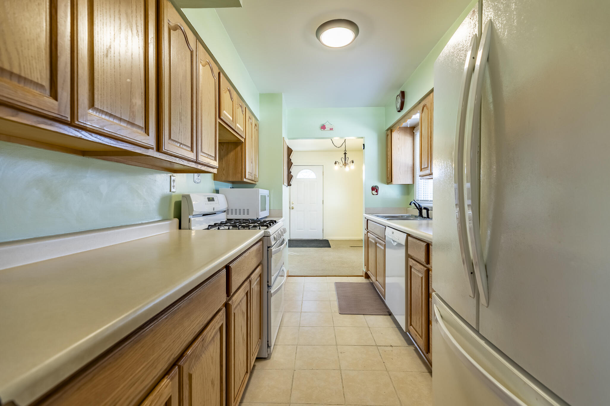 539 South Rensselaer Street Griffith, IN 46319 - Photo 14 of 25 2054x1369