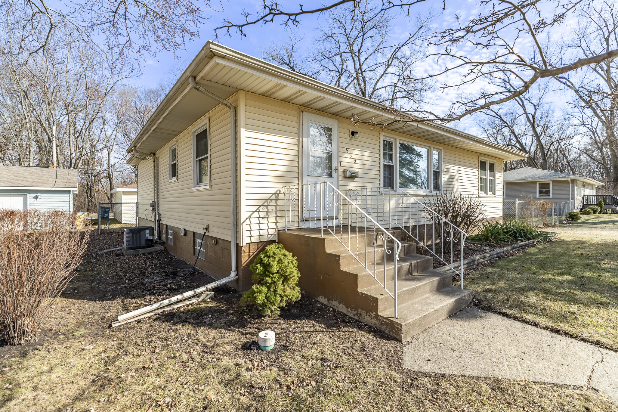 539 South Rensselaer Street Griffith, IN 46319 - Photo 4 of 25 2054x1369