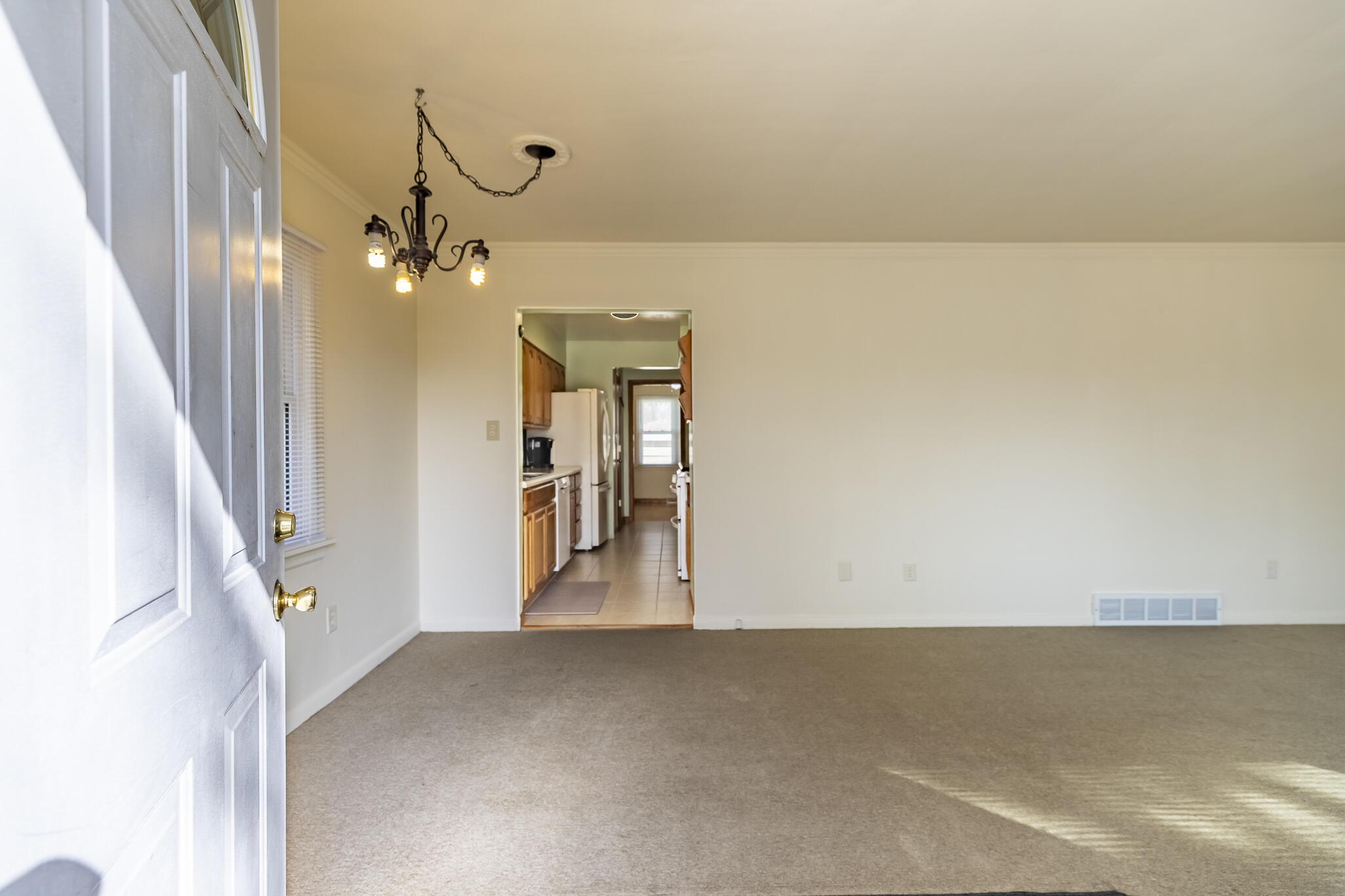 539 South Rensselaer Street Griffith, IN 46319 - Photo 10 of 25 2054x1369