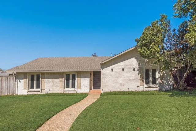 $475,000 | 6639 Winterwood Lane, Dallas, TX 75248