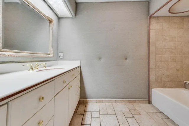 $475,000 | 6639 Winterwood Lane, Dallas, TX 75248