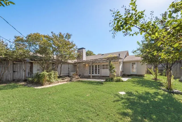 $475,000 | 6639 Winterwood Lane, Dallas, TX 75248