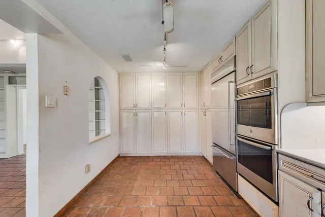 $475,000 | 6639 Winterwood Lane, Dallas, TX 75248