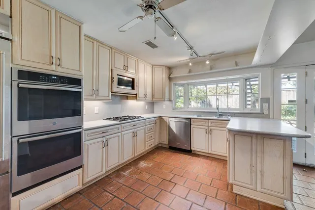 $475,000 | 6639 Winterwood Lane, Dallas, TX 75248