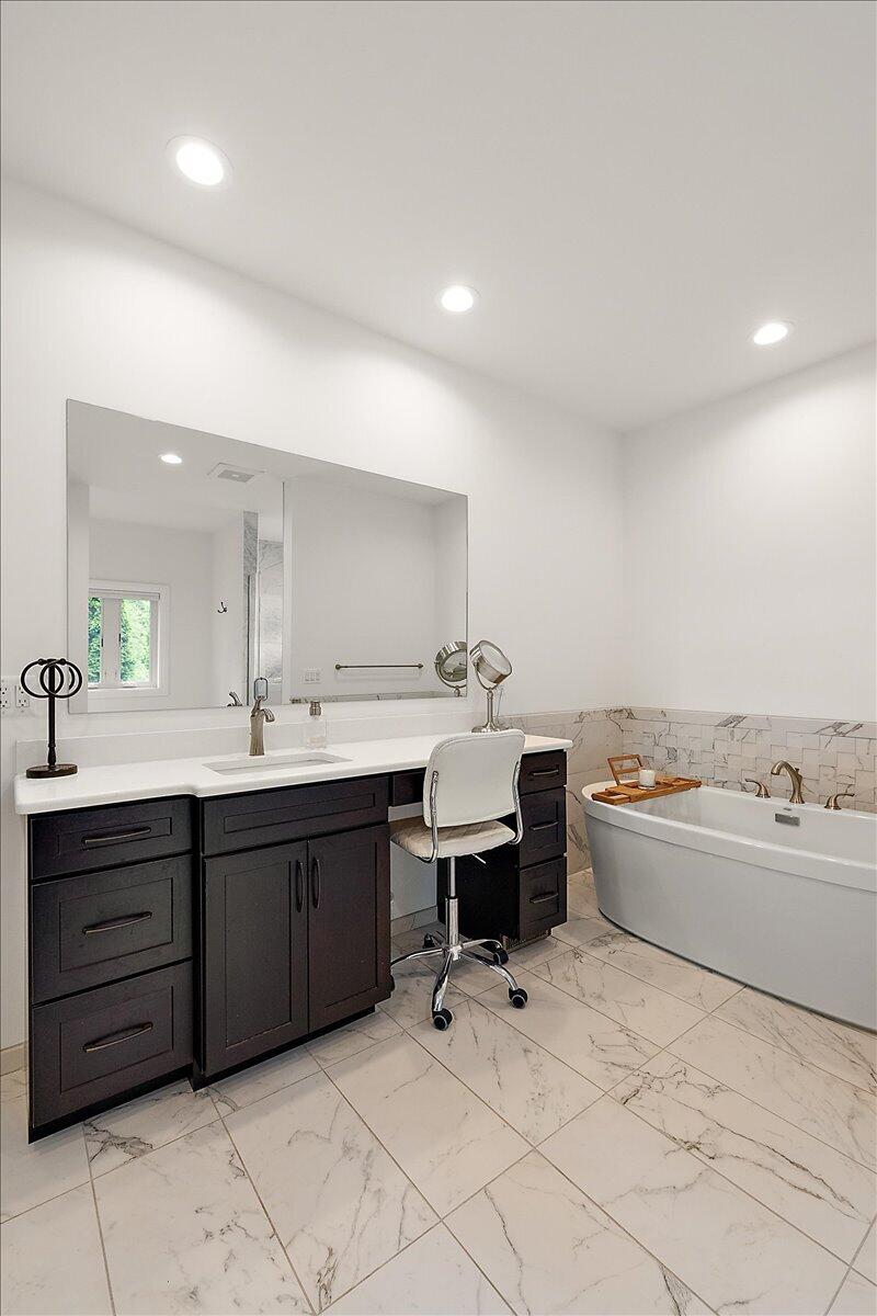 596 South Parker Road Ann Arbor, MI 48103 - Photo 27 of 80 068-596 S Parker-68
