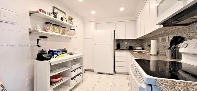 $3,100 | 3731 North Country Club Drive, Unit 926, Aventura, FL 33180