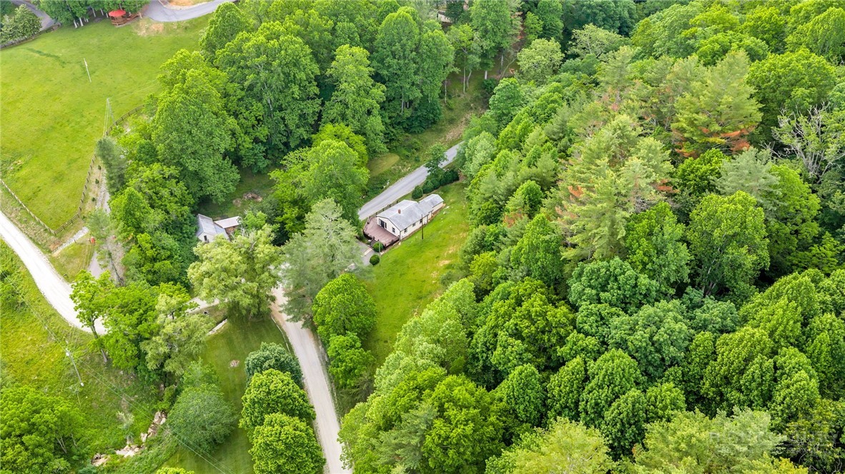 7 Legra Road Grassy Creek, NC 28631 - Photo 34 of 36
