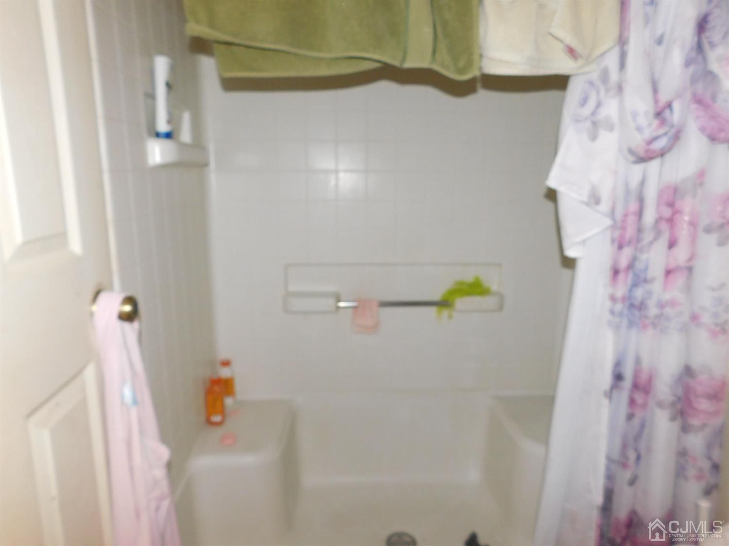 723 Edpas Road New Brunswick, NJ 08901 - Photo 20 of 20 a bathroom with a shower