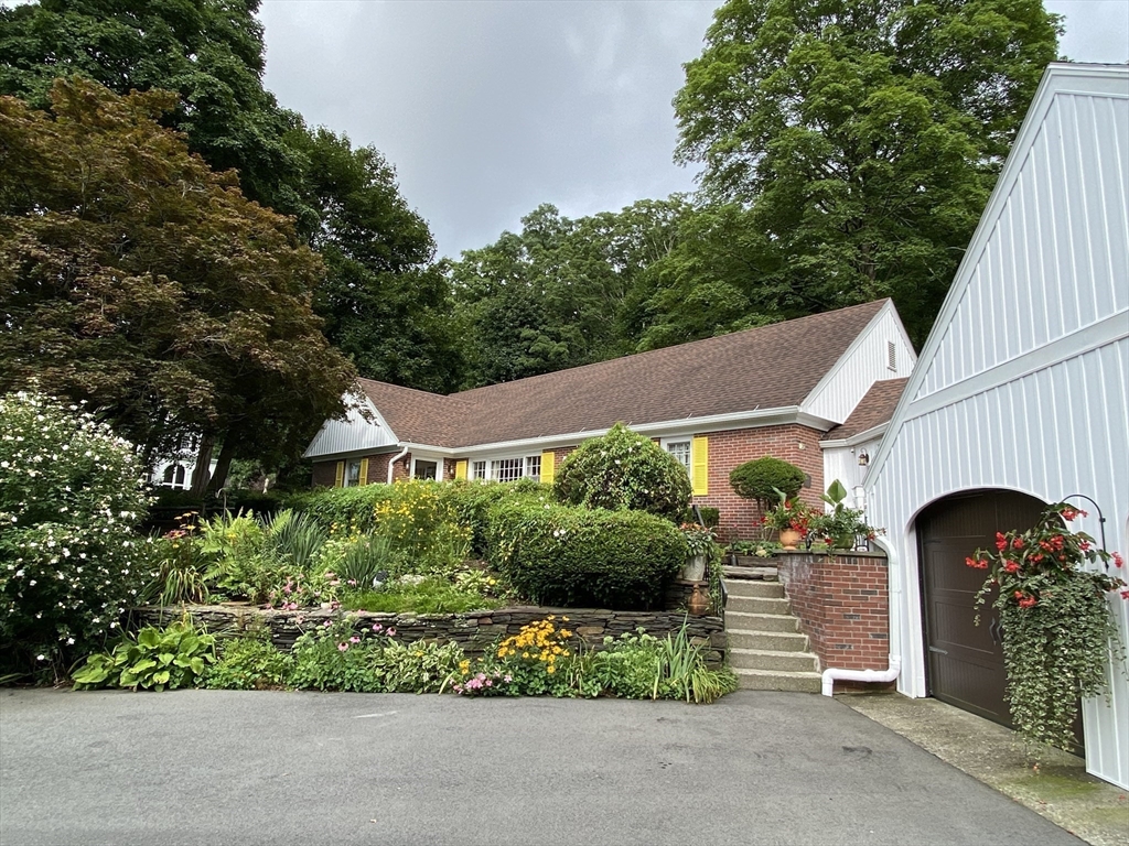 603 Bernardston Road Greenfield, MA 01301 - Photo 3 of 42 Gallery Image 3