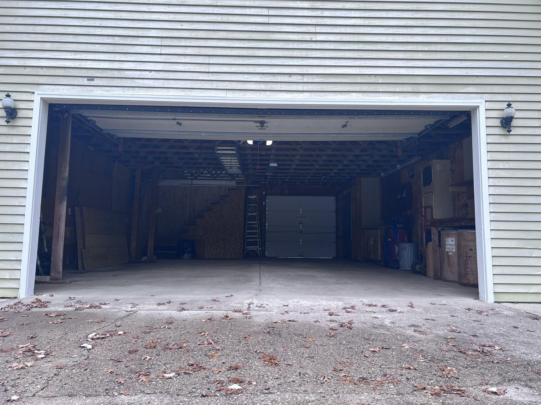 11424 Stephan Bridge Road Roscommon, MI 48653 - Photo 5 of 40 1940488-91e21953-5ea0-417d-9928-b1645c511577.JPG