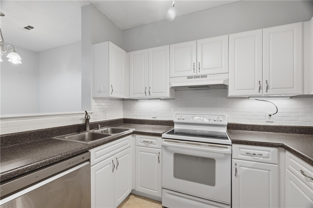 84 Mill Street, Unit 202 Woonsocket, RI 02895 - Photo 7 of 30