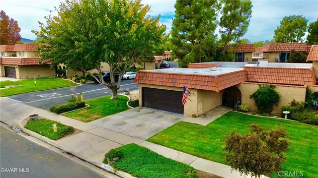$450,000 | 39937 Golfers Drive, Palmdale, CA 93551
