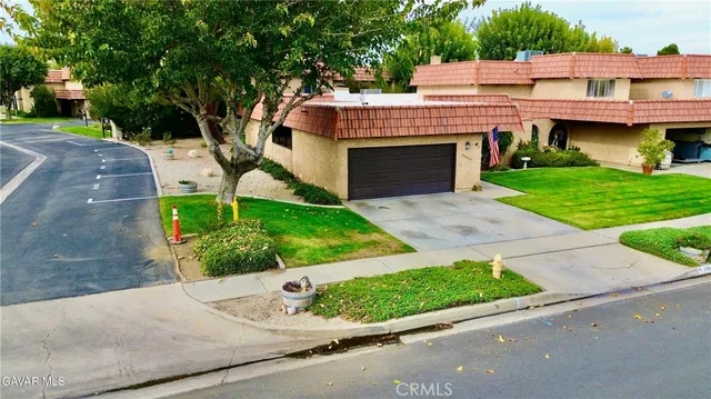$450,000 | 39937 Golfers Drive, Palmdale, CA 93551