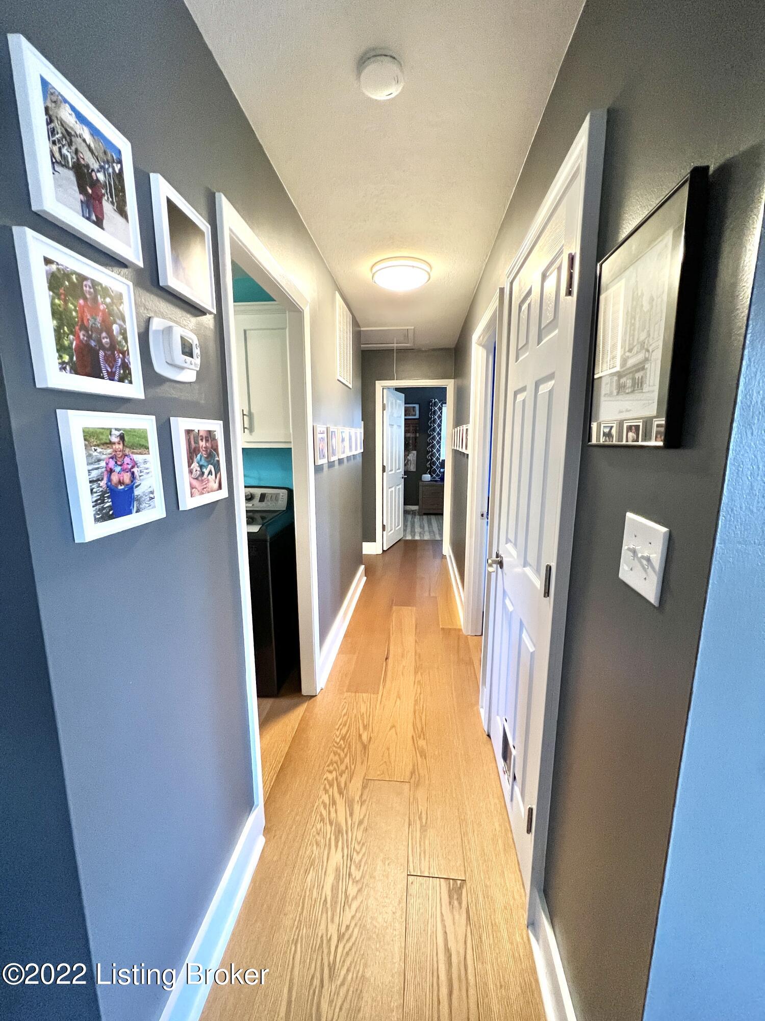 1900 Millgate Road Louisville, KY 40223 - Photo 24 of 46 1900 Millgate Rd - Hallway