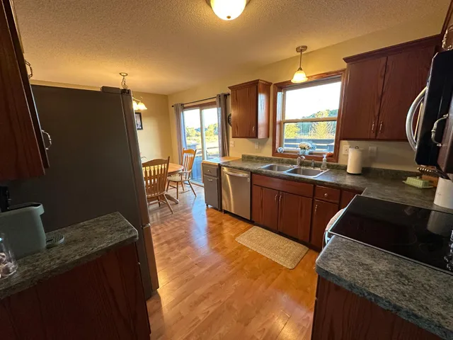 $309,900 | 1128 29th Street Northeast, Sauk Rapids, MN 56379