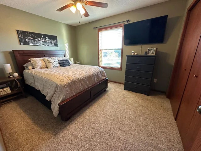 $309,900 | 1128 29th Street Northeast, Sauk Rapids, MN 56379