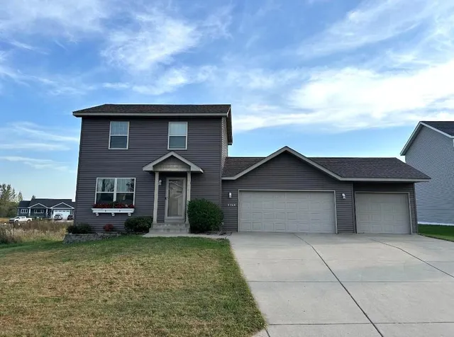 $309,900 | 1128 29th Street Northeast, Sauk Rapids, MN 56379