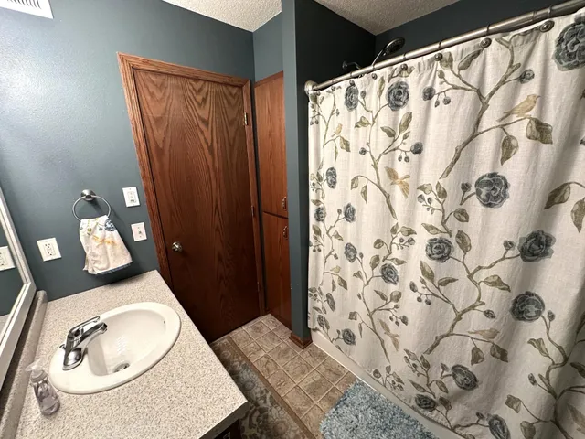 $309,900 | 1128 29th Street Northeast, Sauk Rapids, MN 56379