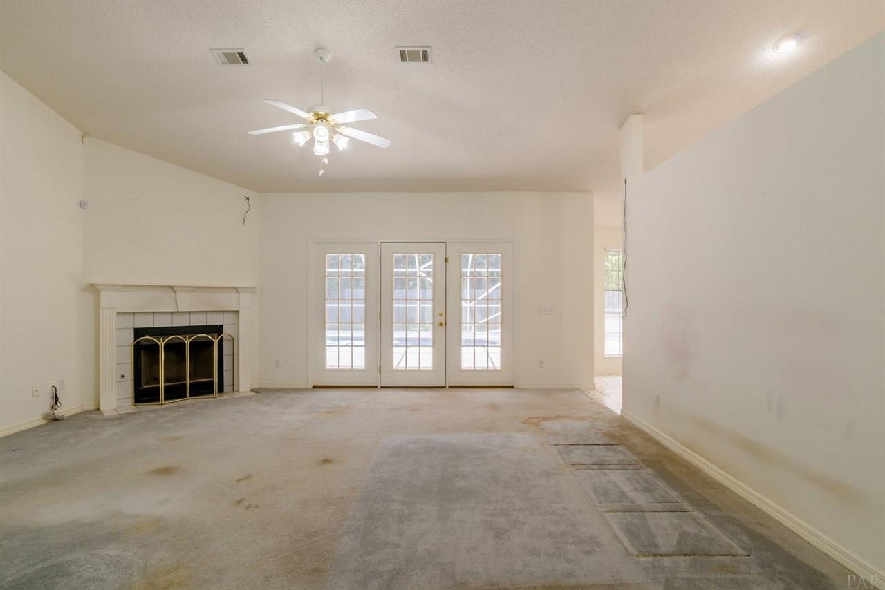 621 Riola Place Pensacola, FL 32506 - Photo 12 of 25 Gallery Image 12