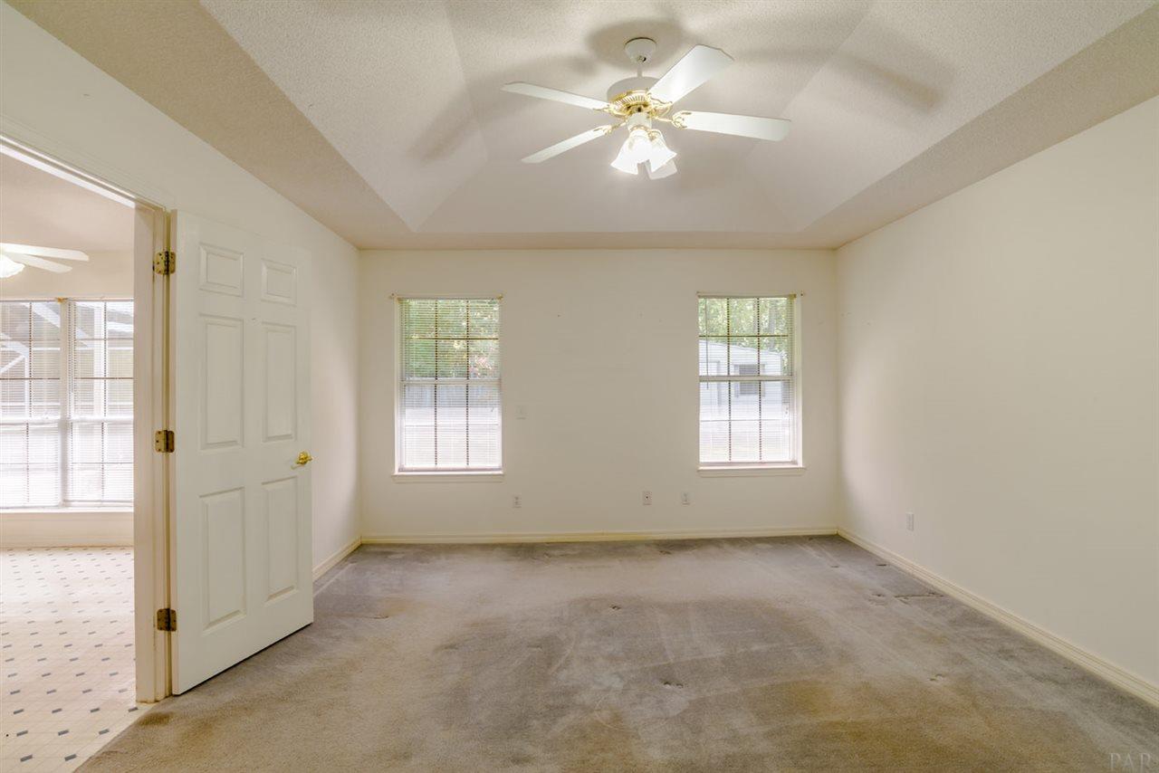 621 Riola Place Pensacola, FL 32506 - Photo 13 of 25 Gallery Image 13