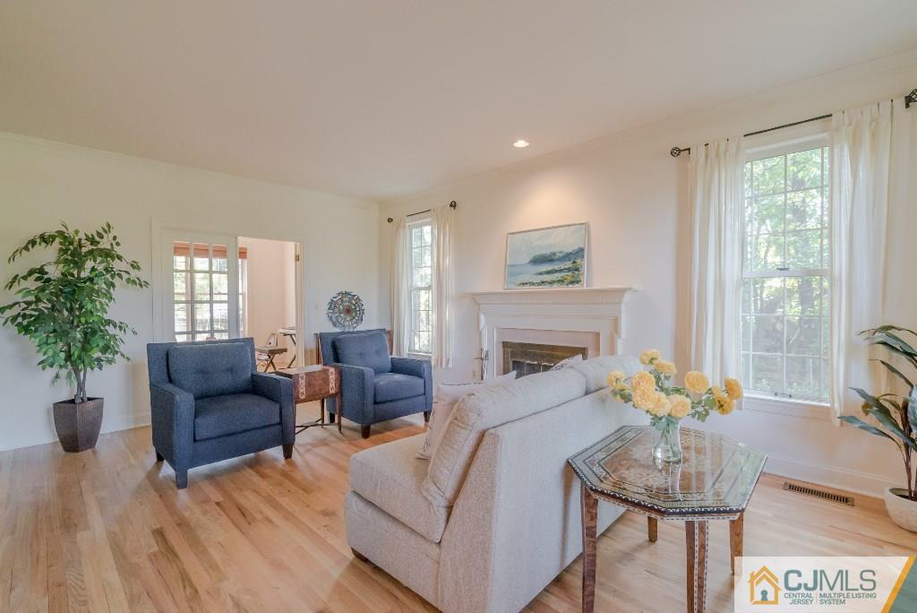 10 Fox Run Road Pennington, NJ 08534 - Photo 4 of 25 Gallery Image 4