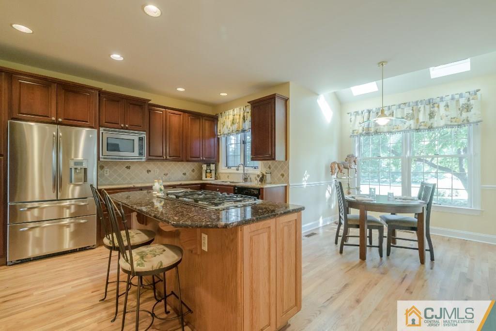 10 Fox Run Road Pennington, NJ 08534 - Photo 9 of 25 Gallery Image 9