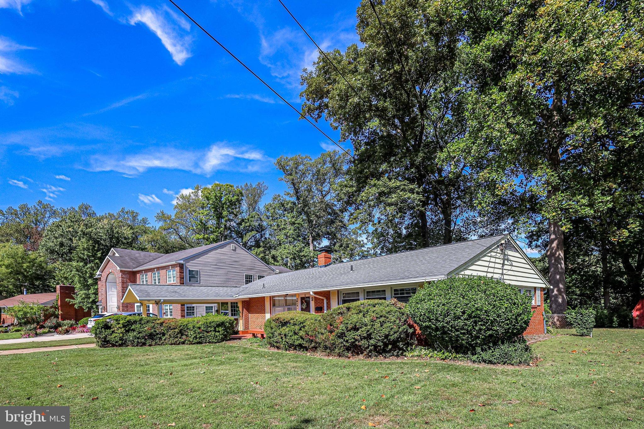 7612 Dunston Street Springfield, VA 22151 - Photo 11 of 51 Front and Side