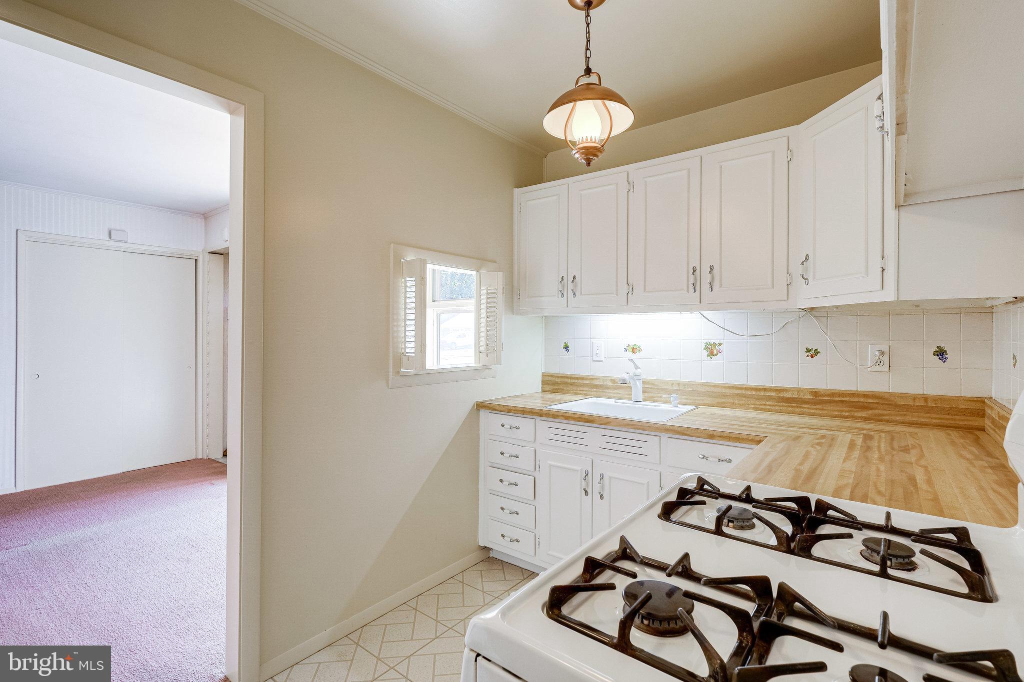 7612 Dunston Street Springfield, VA 22151 - Photo 18 of 51 Kitchen to Dining Room