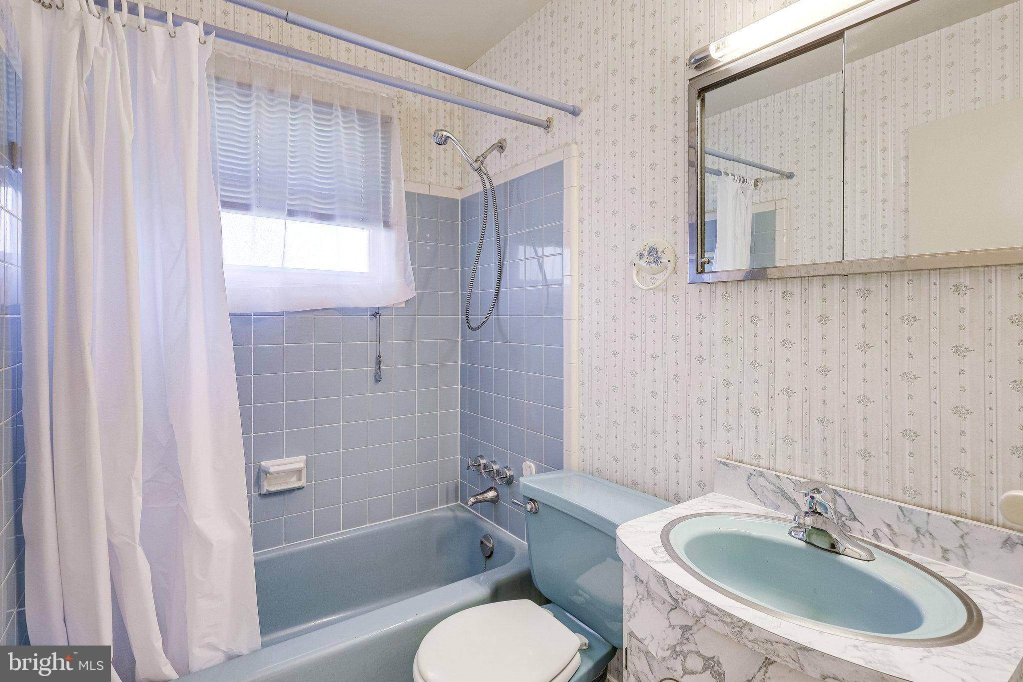 7612 Dunston Street Springfield, VA 22151 - Photo 24 of 51 Bathroom